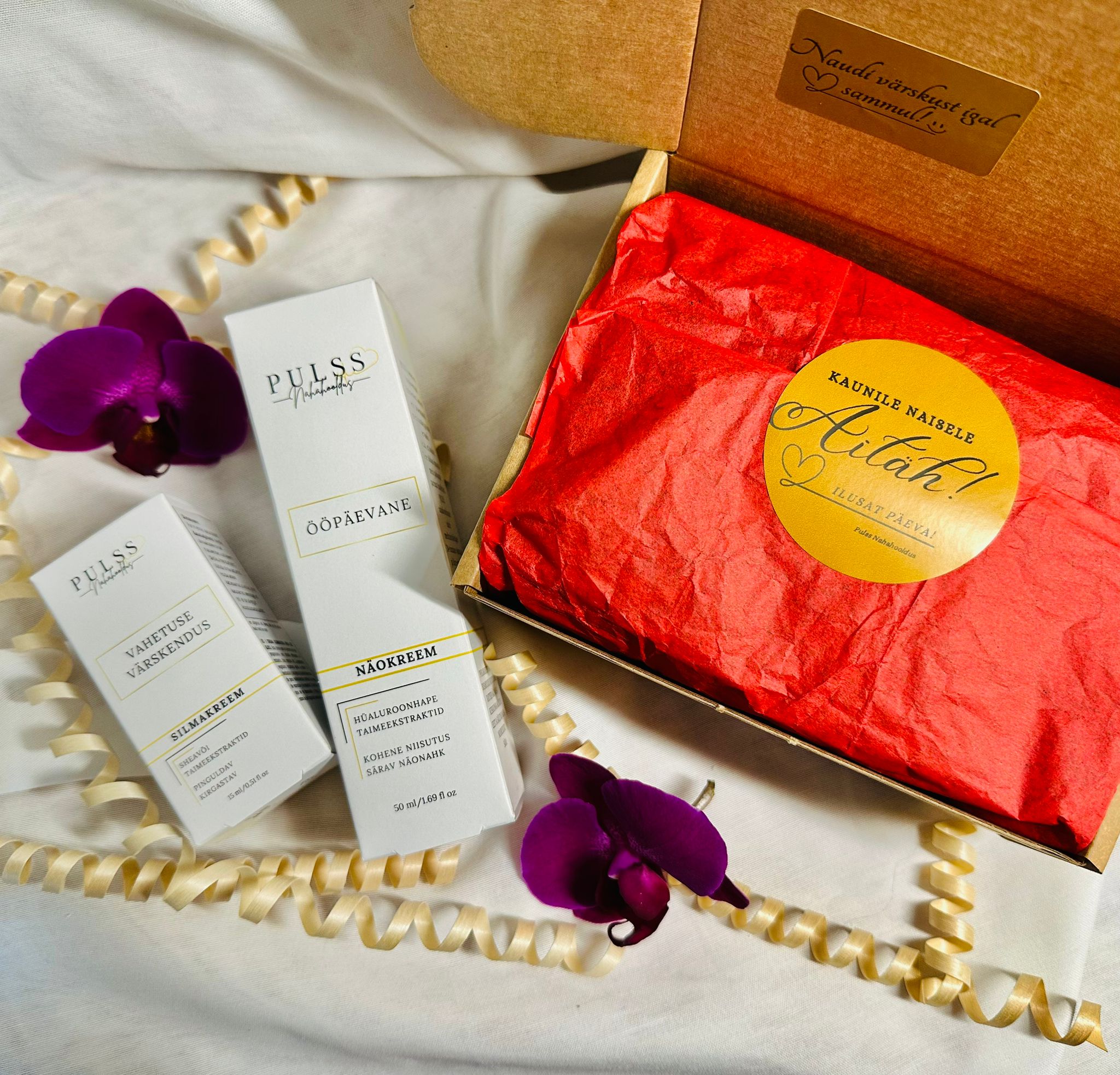 Komplekt naisele "Õrn hoolitsus nahale"