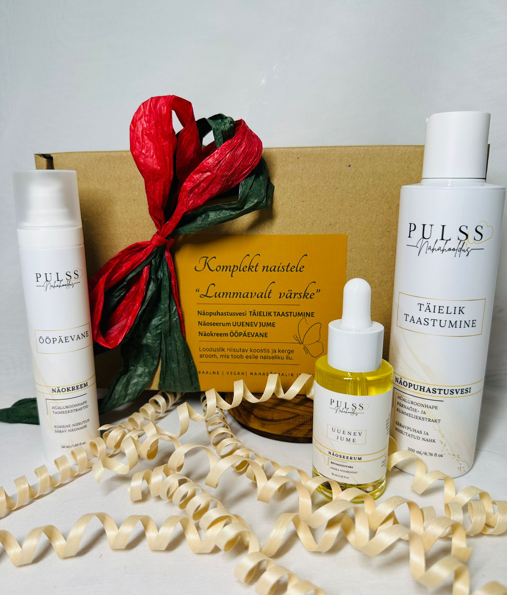 Komplekt naisele "Lummavalt värske"